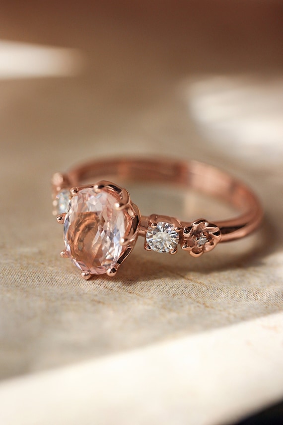 Female morganite engagement best sale ring
