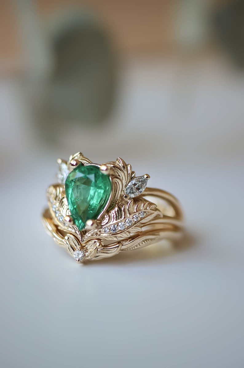 Elven Forest Green Emerald Ring and Curved Diamond Wedding Band Engagement Ring Set, Unique Nature Inspired Leaf Rings in 14k or 18k Gold image 3