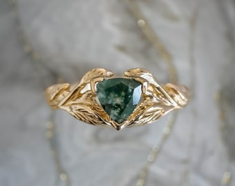 READY TO SHIP, Size 7 Us, Forest Green Natural Moss Agate Ring, Botanical Engagement Ring, Nature inspired Trillion Cut Ring, 14K Gold