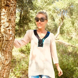 Blusa verde esmeralda con jeans store