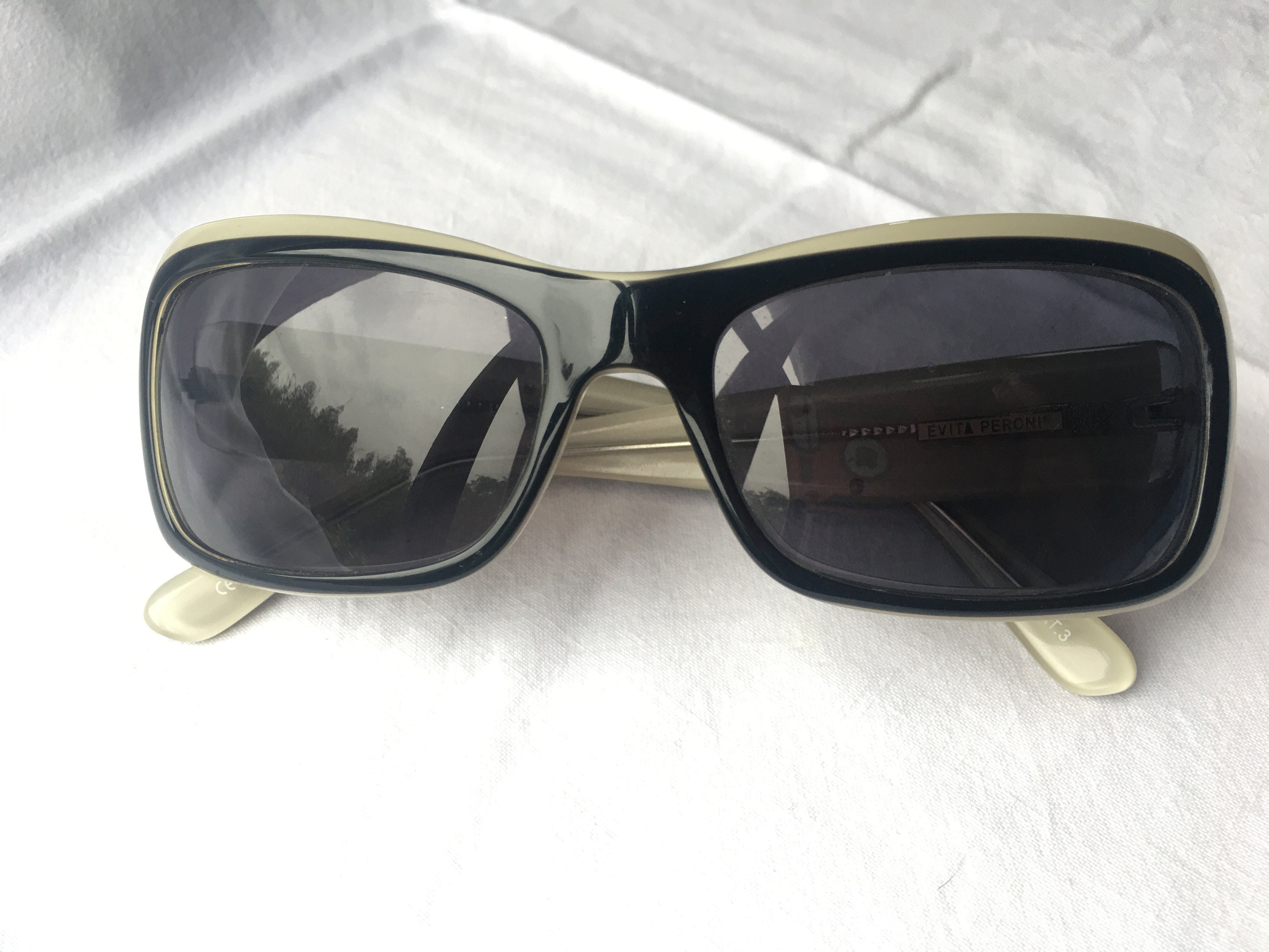 Evita Peroni Thin Sunglasses black with offwhite accent Amazon.com : EVITA PERONI Headband Designed for Glasses  main image 2