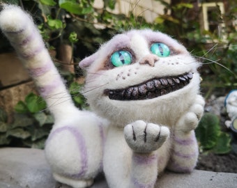 Cat smile to order, needle feltedCheshire cat felted ornament decor nursery living room Alice in Wonderland ,newborn photo props