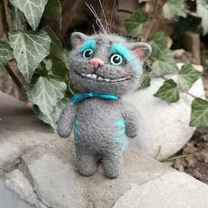 To order cheshire cat felted figurine ,alice in wonderland cat , animal toys , gift  toys cat