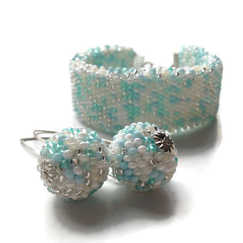 White blue bracelet and Hanging earrings Holiday gift for wife Dainty bracelet Gift for sister Seed bead jewelry Set