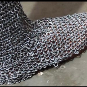 Tailored chausse leggings Legs steel chainmail flat riveted rings 8 mm image 5