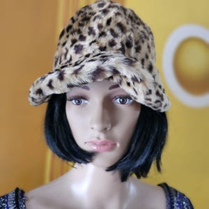 The Icing Faux Fur Bucket Hat Women Vintage Animal Print