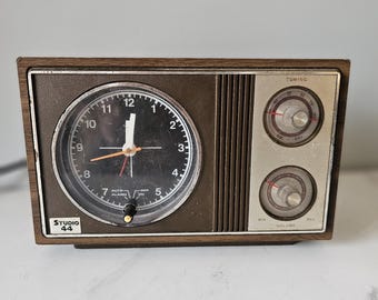 Studio 44 Vintage Clock Radio Mid Century