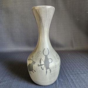 Navajo Signed Pottery Vase 8&quot;