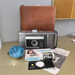 Polaroid Land Camera J66 With Case, Flash, Manual