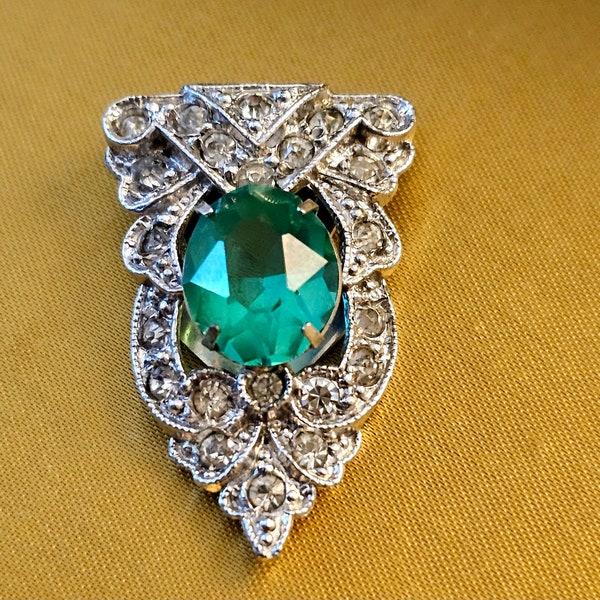 Art Deco Dress Clip Green Focal Stone