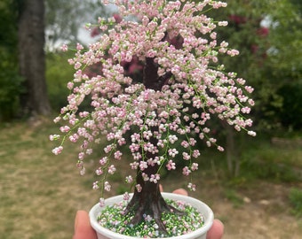 Árbol de bonsái de alambre hecho a mano, árbol de bonsái de flor de cerezo, árbol de cuentas de Sakura en vivo, escultura de árbol de la vida de alambre rosa
