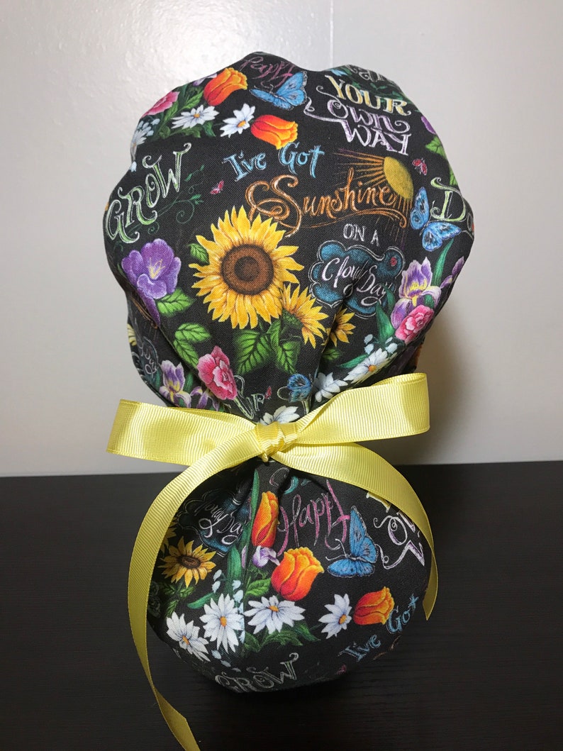 Sunshine /& Flowers women\u2019s scrub hat with ponytail