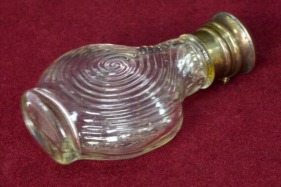 Antique Collectible White Unique Glass Perfume Bo… - image 3