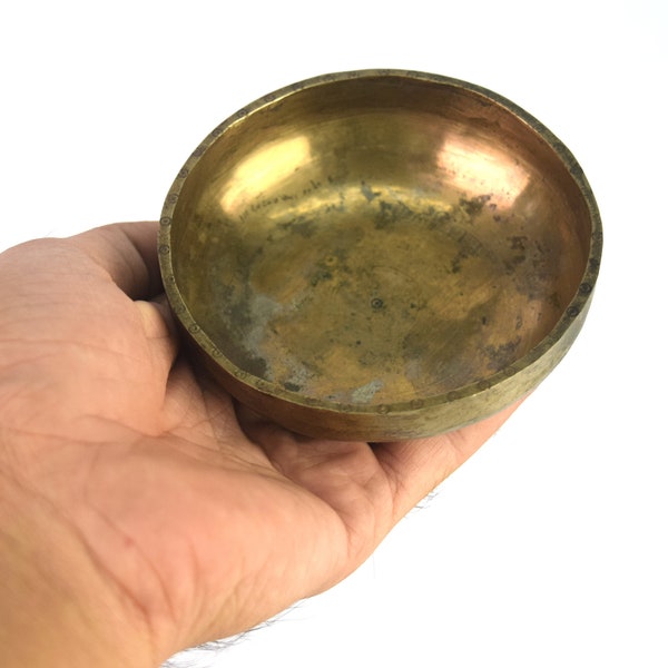 Antique Indian Bronze Small Hot Oil Baby Massage Bowl - Tantra Healing pot – Beautiful Small Ayurvedic  Medicine Bowl Home Decorative G27-79