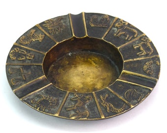 Vintage Astrological Zodiac Ashtray - Zodiac Calendar Brass Ash Holder - Old Brass Astrological Ashtray- Smokers Accessory - Asgtray  G76-63