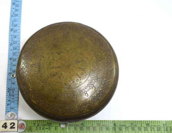 Rare Vintage Round Brass Box Old Brass Decorative Small Trinket Box Indian  Traditional Handcrafted Design Brass Box G66-691 -  Canada