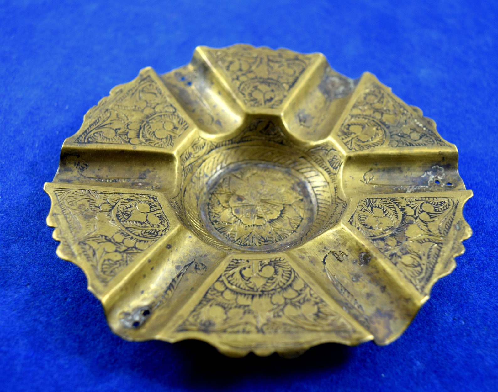 Vintage Brass Ashtray Hand Engraved Multi Cigarette Ashtray Etsy