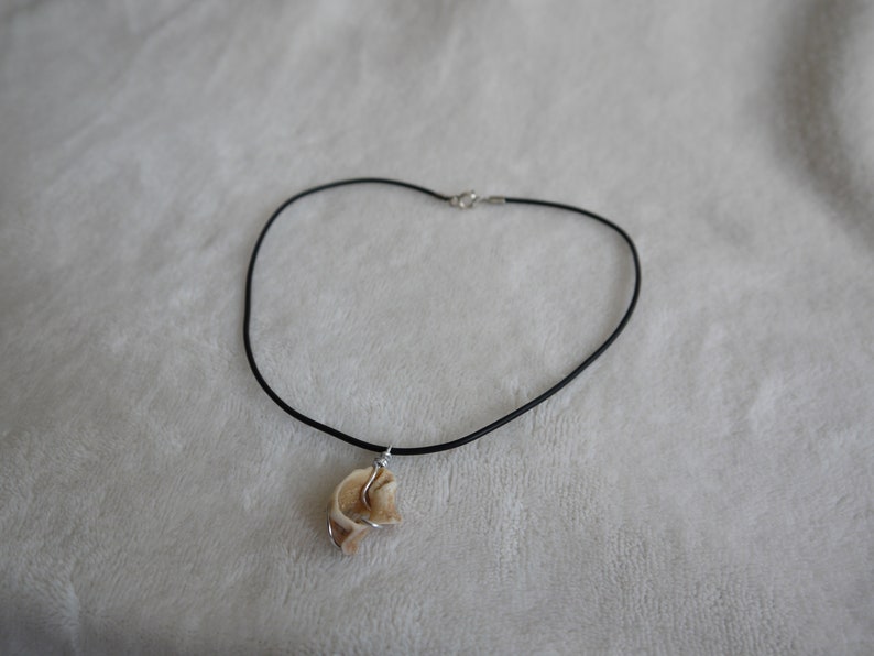 natural genuine seashell pendant summer lover/'s gift gift for her Broken seashell necklace gift for him wire and seashell necklace