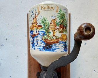 Vintage Holzkaffeemühle / Retro Sammlermühle / Bauernhaus kitschige Dekoration / Rustikales Haus / Gemütliche Hausästhetik / Gemütliche Küche