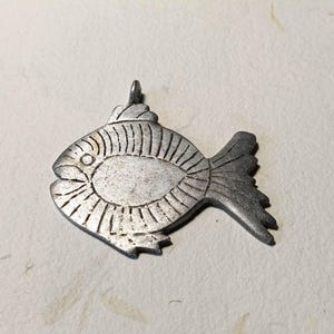 Vintage primitive fish pendant/Hand made retro fish necklace/Hand carved silver metal ocean necklace/Sea art jewelry/Indian 90&#39;s necklaces