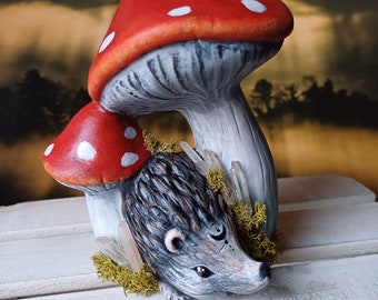 Crystals Keeper Hand Painted Magical Decor/Forest Hedgehog Decoration/Witchy Toadstools shelf stand/Whimsical Woodland Animals altar decor