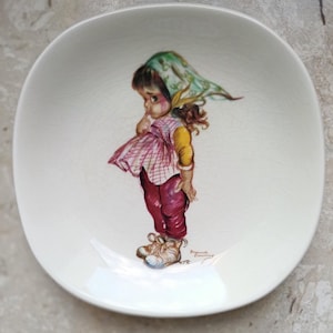 Vintage 1962 ceramic Brownie Downing small 12.5 cm plate by J H Weatherly & Sons Potteries at Hanley England/Retro little butter pat plate