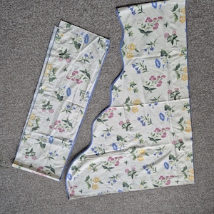 Set of 2 Vintage Floral Cotton Window Pelmets Cottagecore Retro/Home Decor/Rustic flowers kitchen window decor/Farmhouse old window textiles