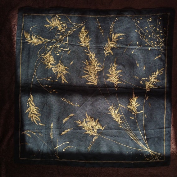 Vintage floral scarf/Folklore botanical headkerch… - image 1