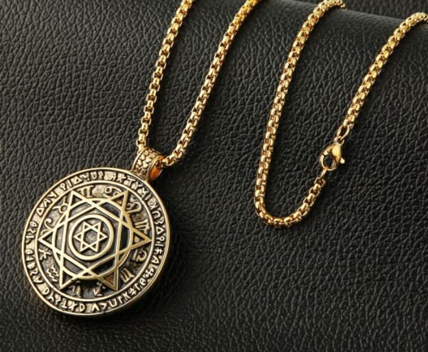 Collier Talisman 12 Constellations