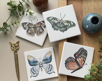 Set di 4 sottobicchieri a forma di farfalle, sottobicchieri in ceramica, supporto in sughero, antiscivolo, idea regalo, arredamento per la casa, bicchieri, articoli da bar
