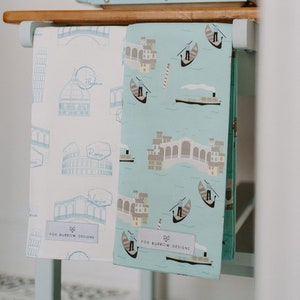 Theedoek set van twee - Venetië, keukendecor, woondecoratie, cadeau-idee, gastvrouw cadeau, met de hand gemaakt, linnen katoenen canvas, hangende lus