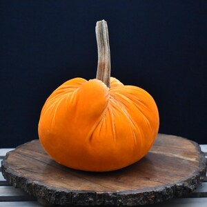 Grote fluwelen pompoen: herfstdecoratie voor Thanksgiving, bruiloft en huisdecoratie Orange