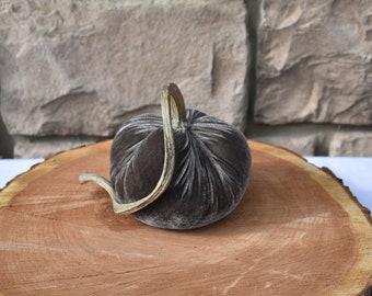Velvet Pumpkins: Fall Thanksgiving Decor with Real Stems