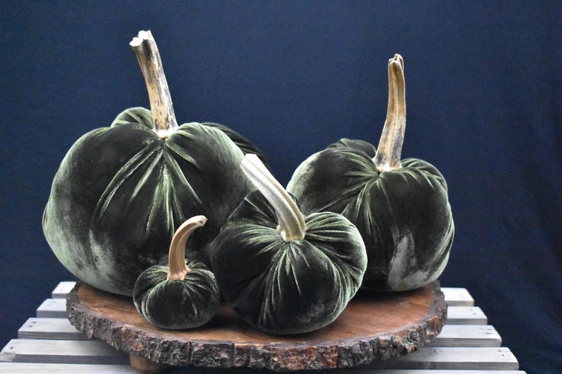 Zucca gigante in velluto: centrotavola autunnale, decorazione in stile rustico Sage