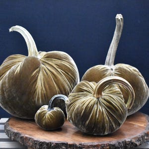 Zucca gigante in velluto: centrotavola autunnale, decorazione in stile rustico Saddlewood