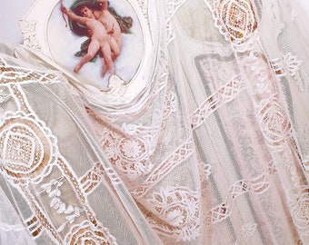 Oryginalny Shabby Vintage Antique French Art Nouveau tiulowa koronkowa narzuta na łóżko lub zasłona z zawiniętym wzorem - 190 x 310 cm