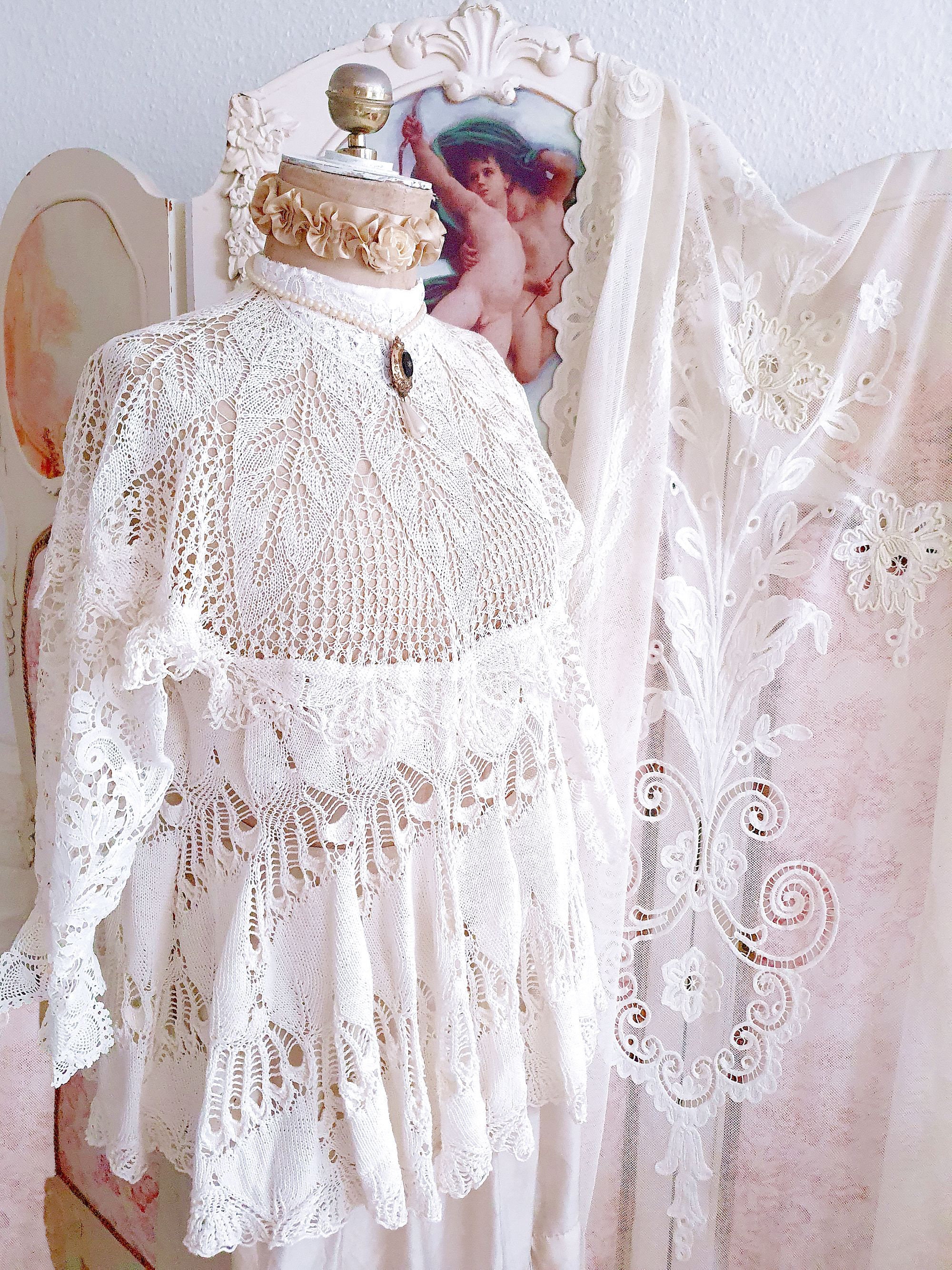 2983 Beau grand col 1900 en piqué de coton blanc et dentelle de Valenciennes – Au Baroque-Linge Ancien