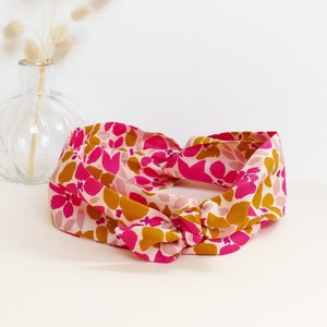 Scarf flowers color block ochre and fushia