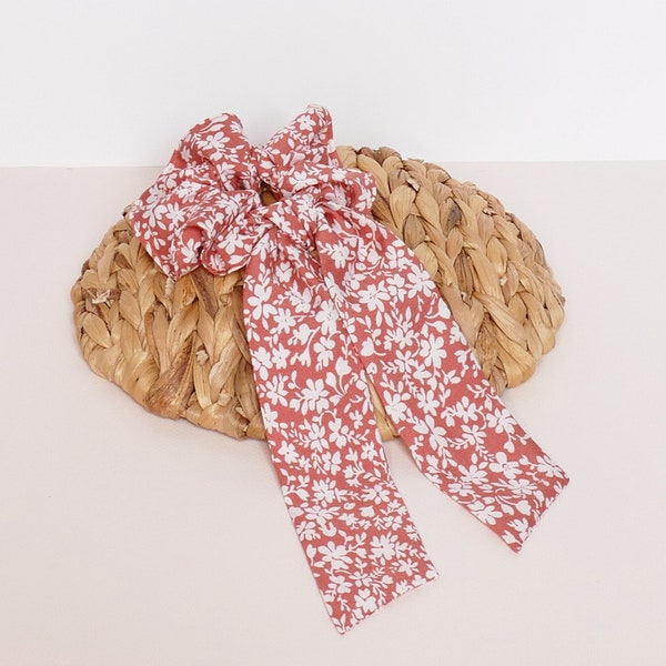 Chouchou - foulard rouge corail fleurs blanches