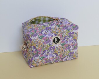 Quilted country toiletry bag