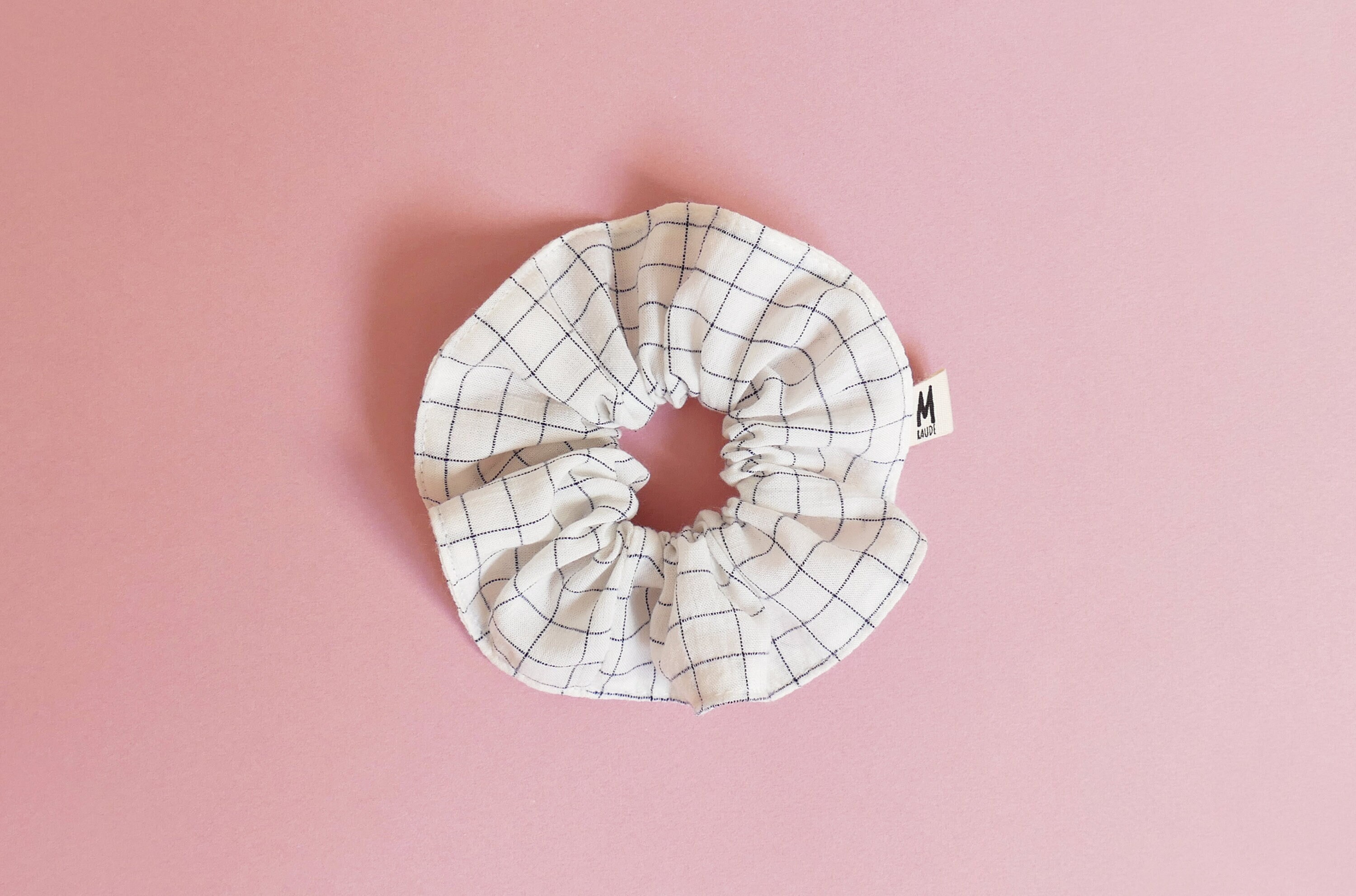 ChihiroBELLA✨Chouchou - Large / White White and Gold Scrunchies - Etsy