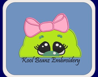 Girl turtle peeker. Applique embroidery file. In sizes 4x4 5x7 6x10.