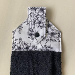 Black and White Floral Hanging Kitchen Towel