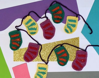 Christmas Stocking Garland - Digital Crochet Pattern - Christmas decoration or craft gift