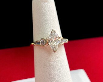 Dazzling 4kt Vintage Marquis Diamond Engagement Ring