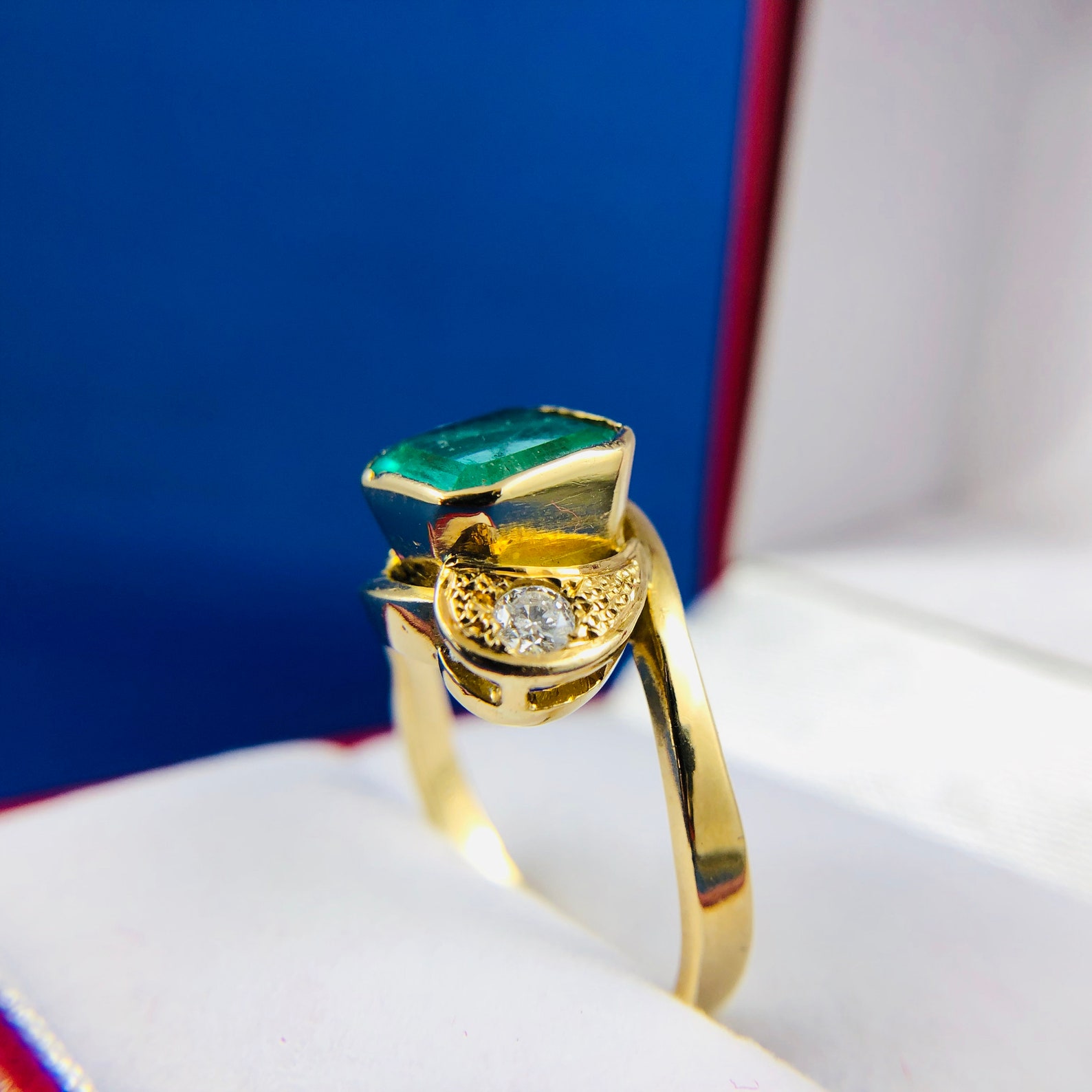 Beautiful Emerald Gold Ring With Diamonds Etsy