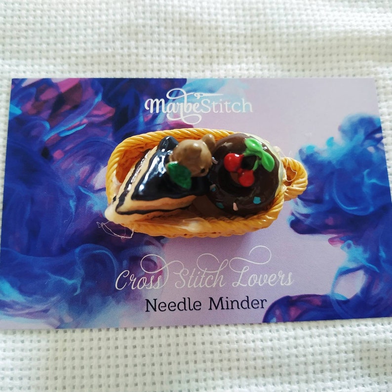 Sweet baskets needles and threads minder