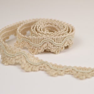 Galon décoratif à bord festonné beige, 3/4" 20mm, Garniture pour draperie, deco ou mode