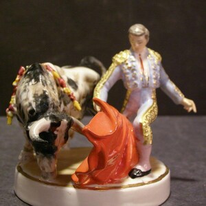 Vintage Spanish Matador Bull Fighter Figurine Porcelain Sculpture Figural Group