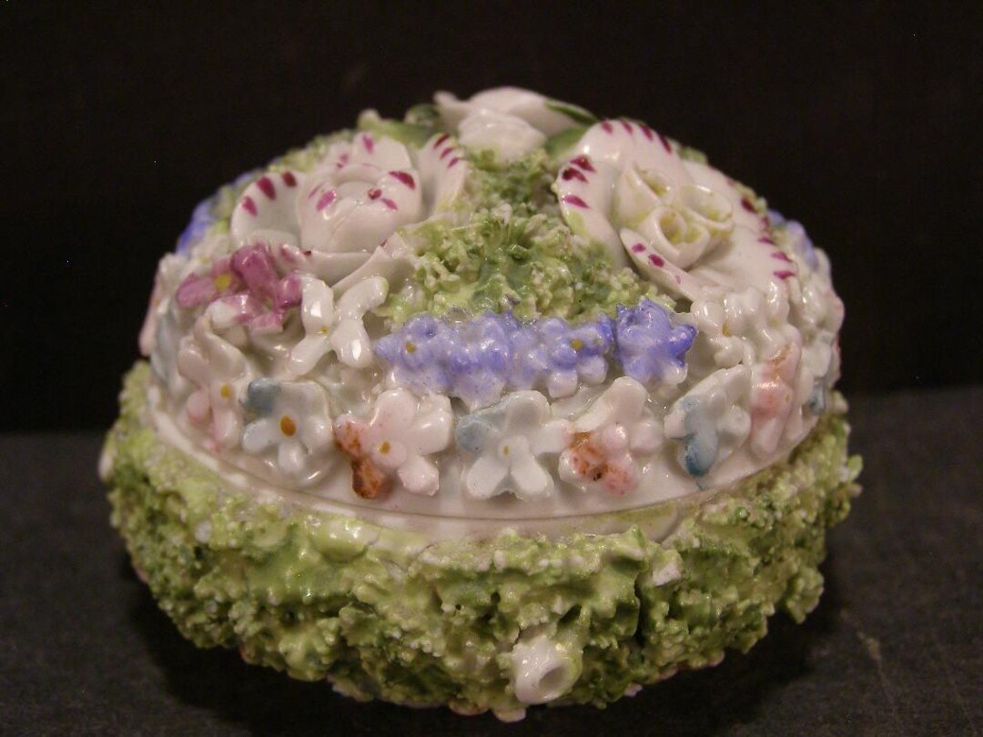 Antique GERMAN ELFINWARE Trinket Jewelry Box Porcelain Mossware Flower ...